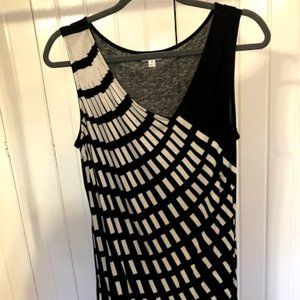 cabi black and white tank, M